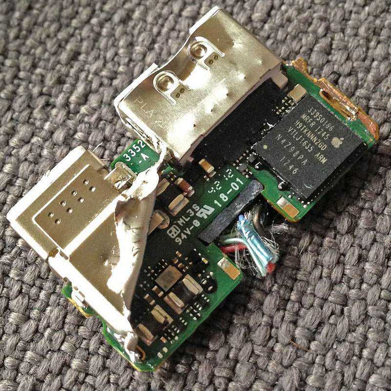 Lightning digital AV adapter